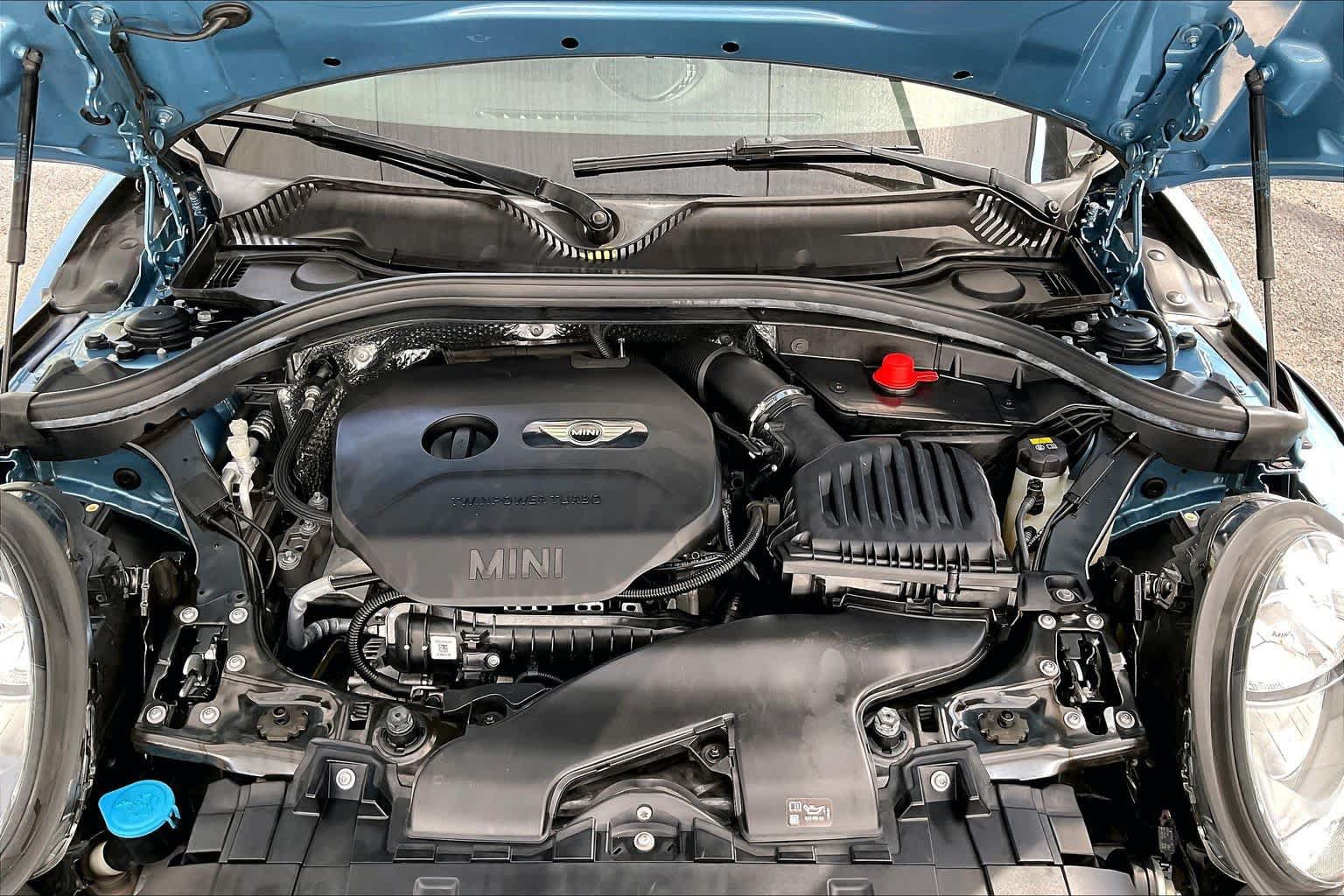 Used 2017 MINI Cooper Clubman FWD image 32