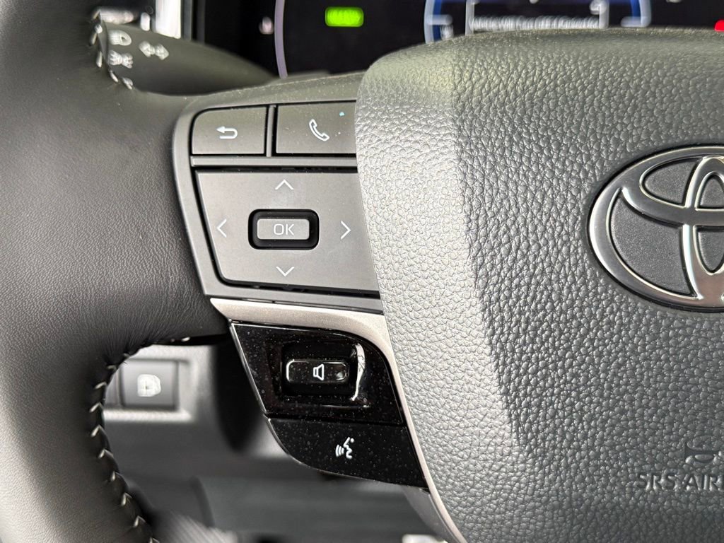 Certified 2026 Toyota Camry SE FWD image 25