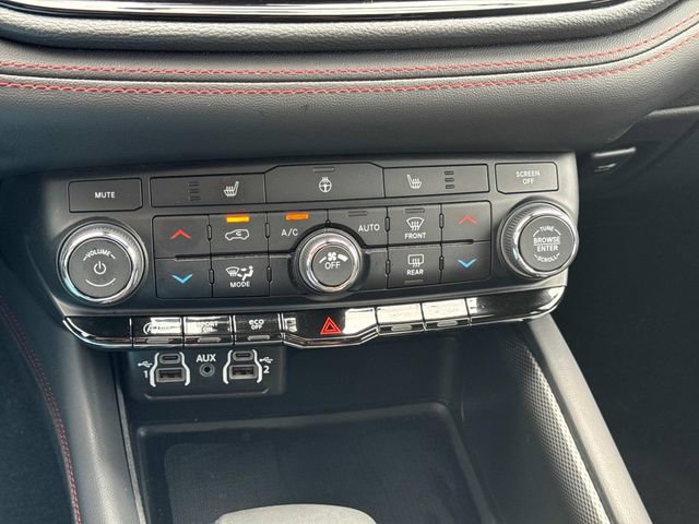 Used 2025 Dodge Durango GT image 34