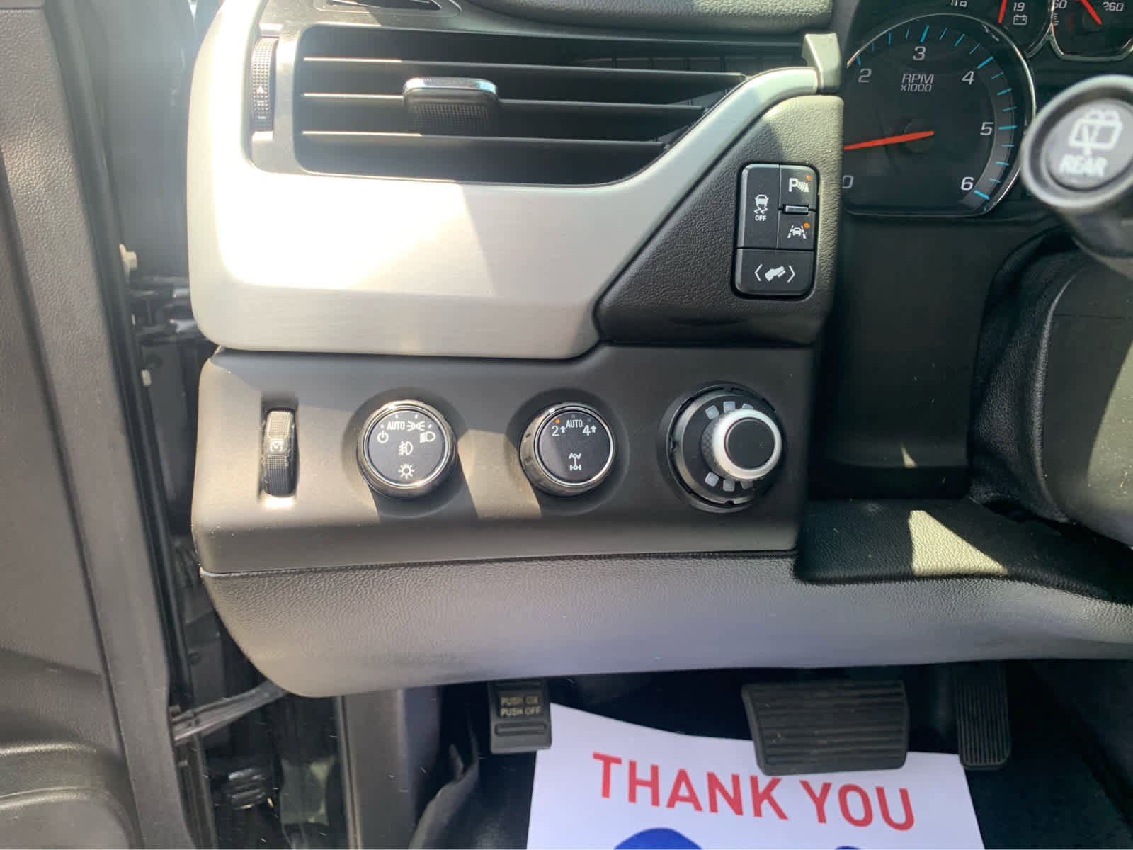 Used 2018 GMC Yukon XL SLT AWD/4WD image 15