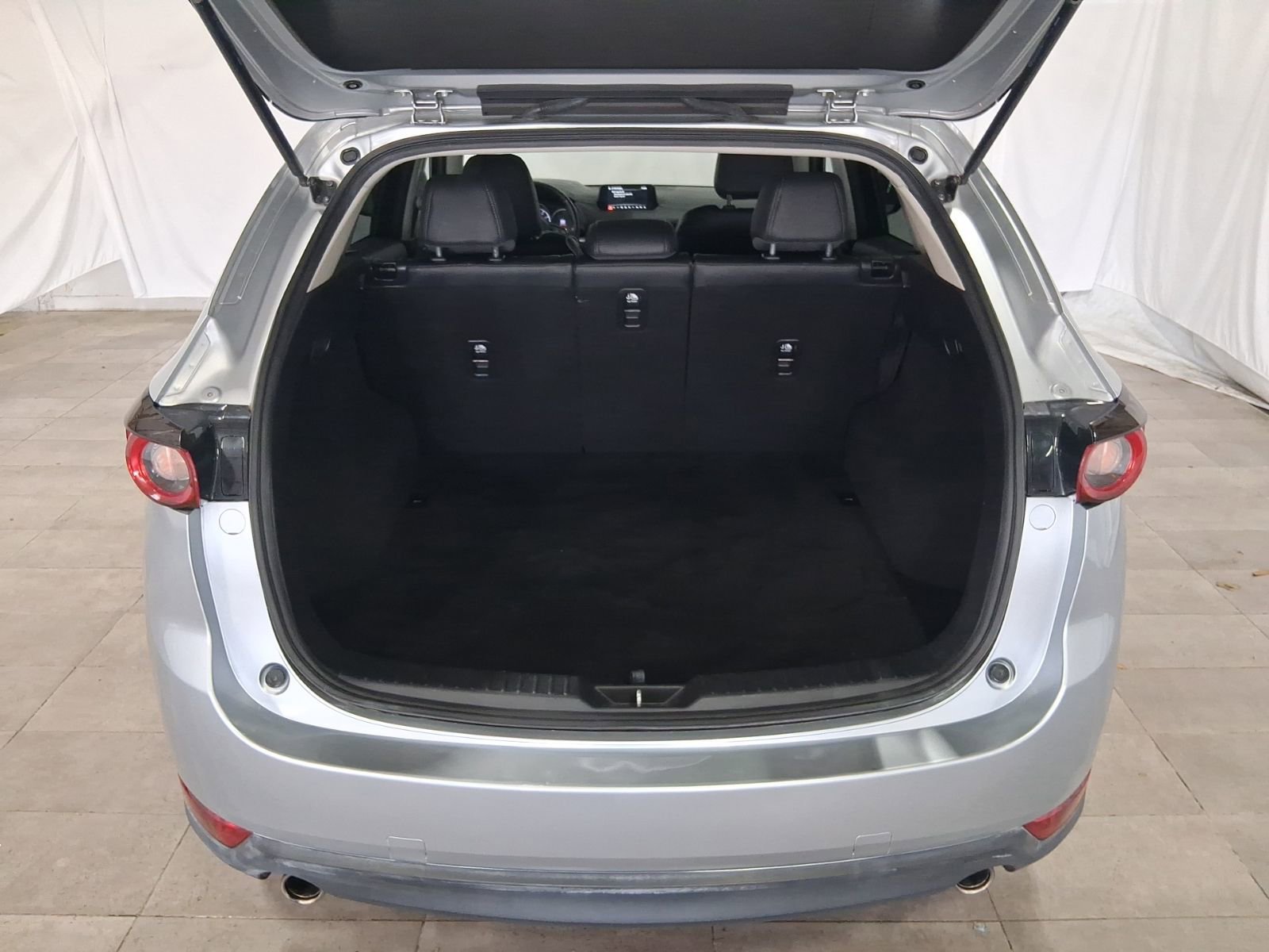 Used 2018 MAZDA CX-5 Touring image 28