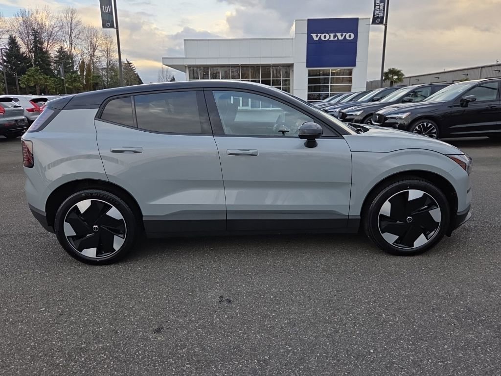New 2025 Volvo EX30 Plus w/ Protection Package Premier image 9