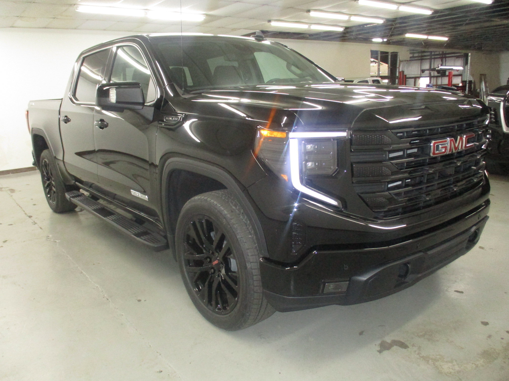 New 2026 GMC Sierra 1500 Elevation w/ Elevation Premium Package AWD/4WD image 3