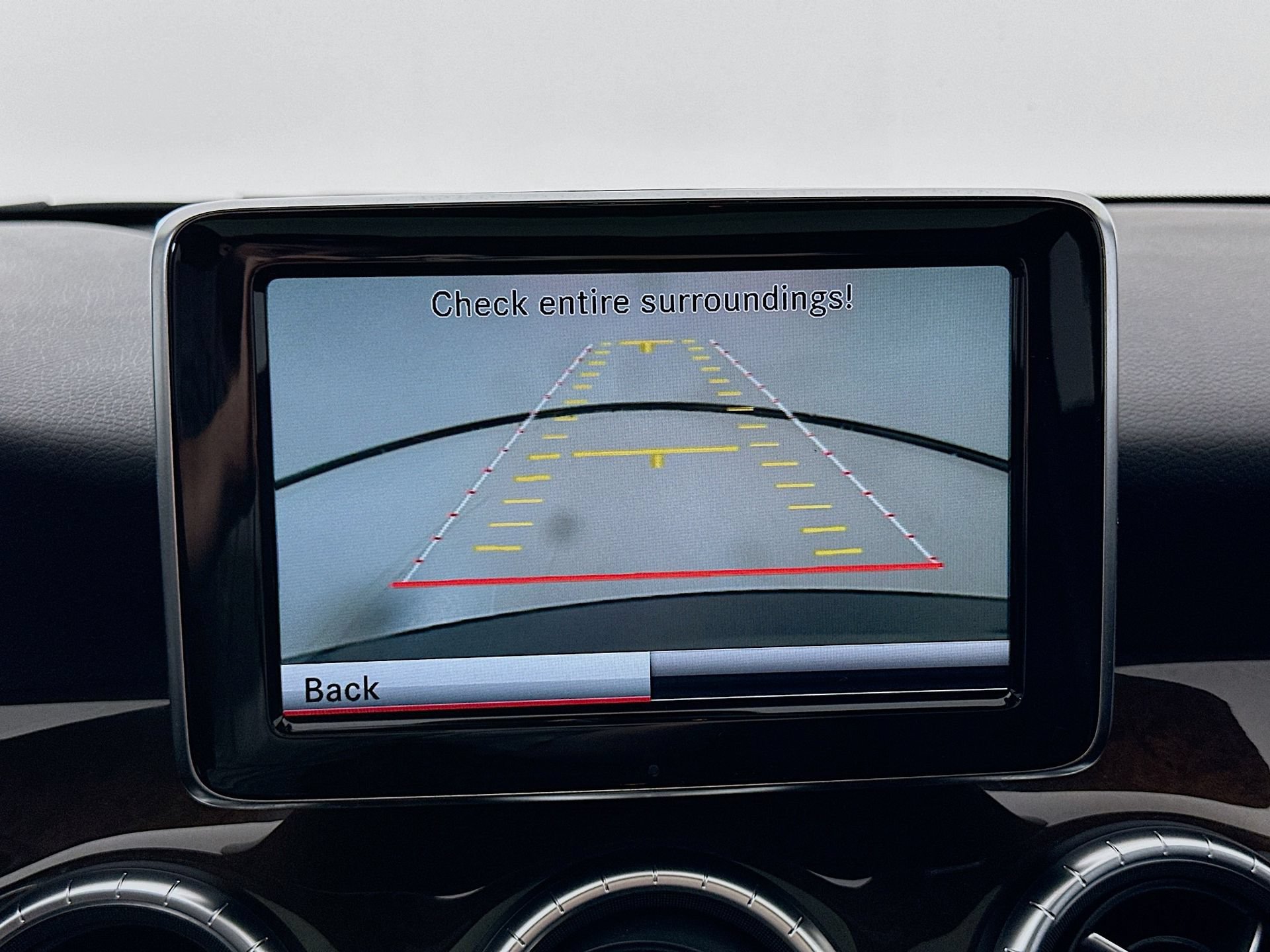 Used 2014 Mercedes-Benz CLA 250 image 15
