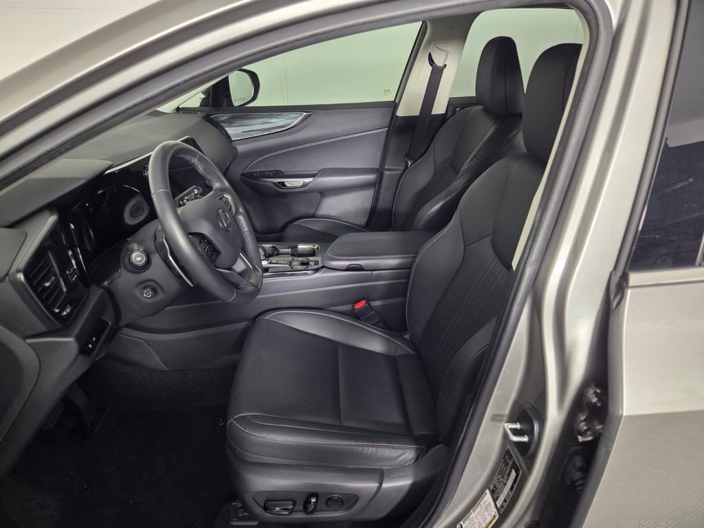 Used 2024 Lexus NX 250 FWD image 11