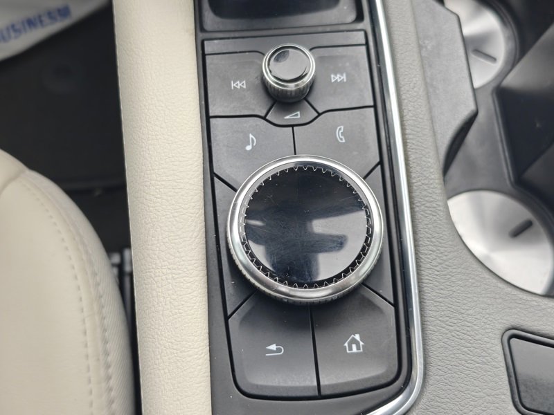 Used 2022 Cadillac XT5 Premium Luxury w/ Technology Package image 42