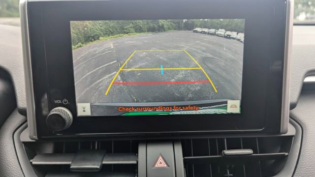 Used 2024 Toyota RAV4 LE image 37