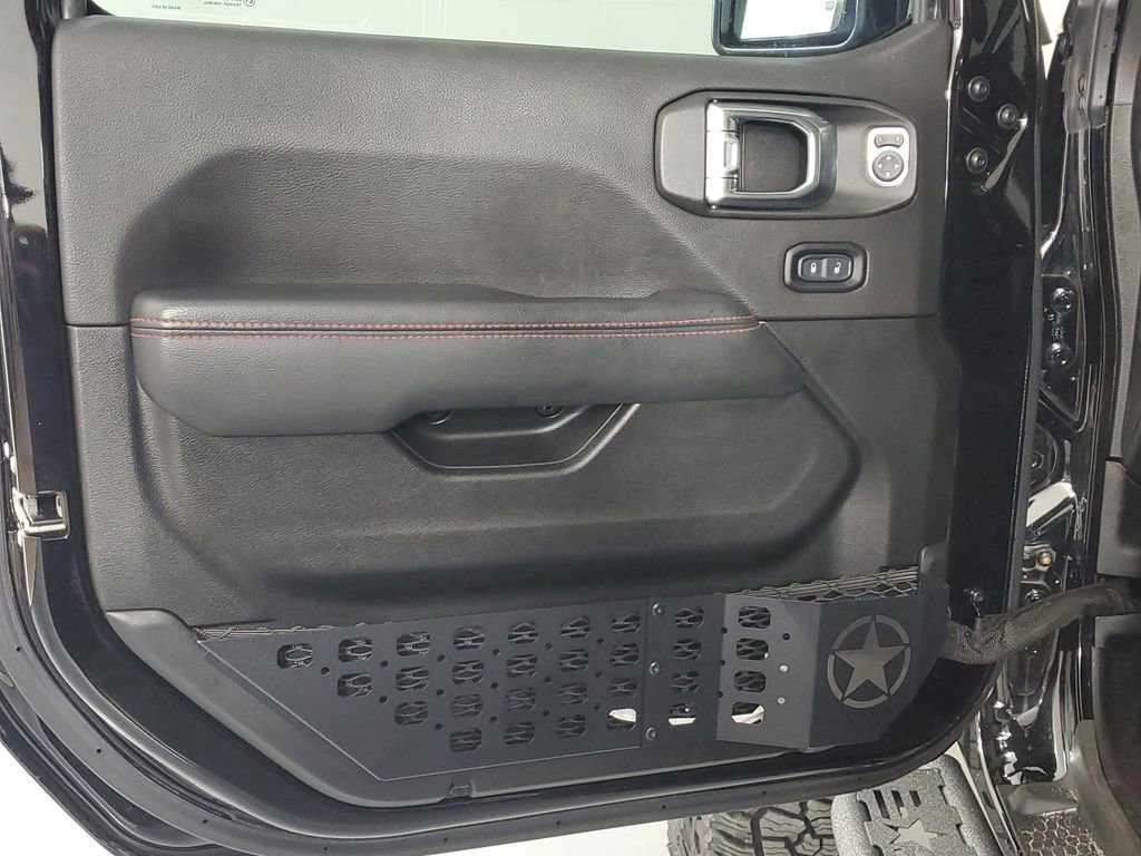 Used 2023 Jeep Gladiator Rubicon w/ Cold Weather Group image 14