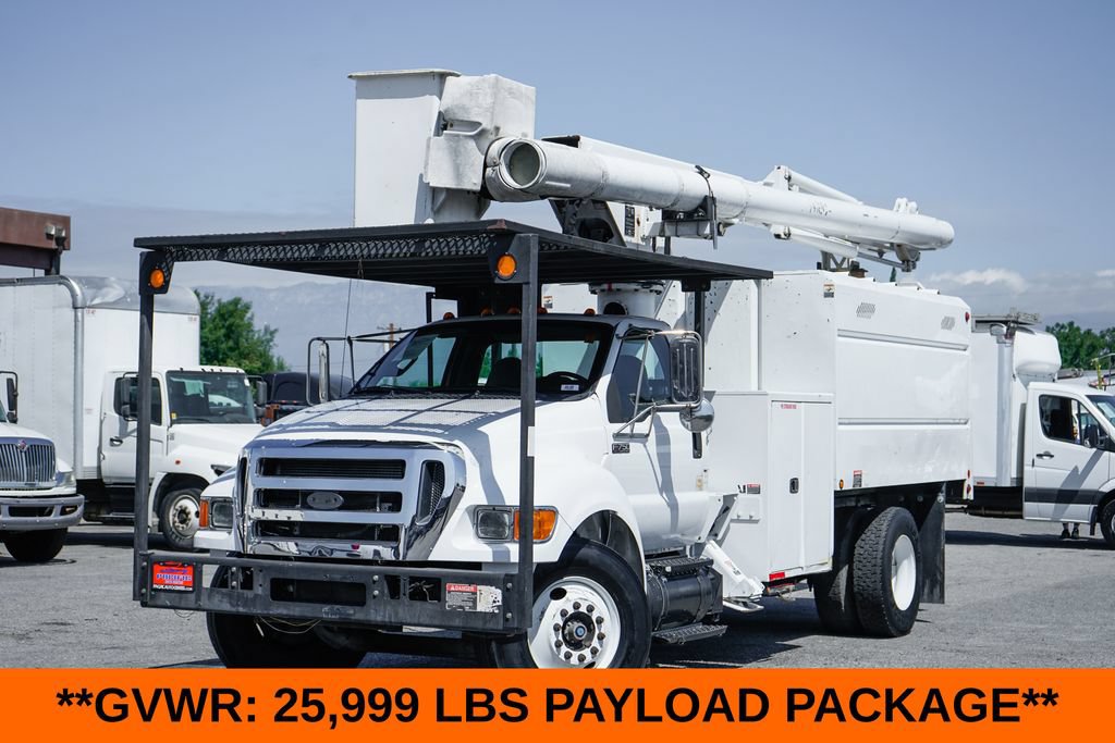Used 2013 Ford F750 2WD Regular Cab Super Duty image 4