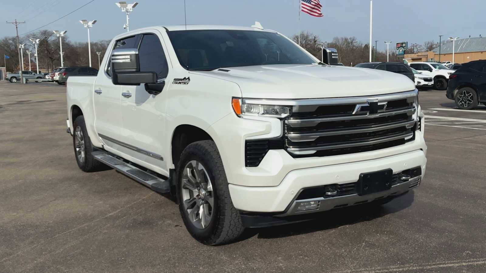 Used 2023 Chevrolet Silverado 1500 High Country w/ Technology Package image 8