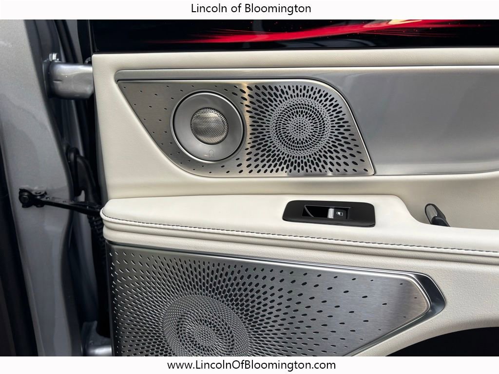 New 2026 Lincoln Nautilus Black Label w/ Jet Appearance Package image 29