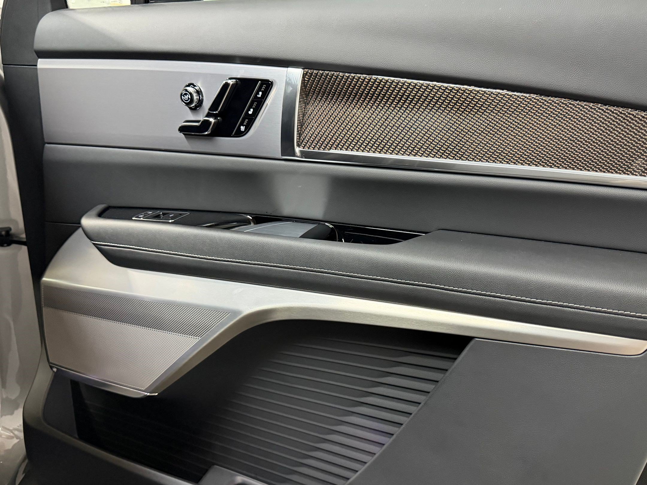 New 2026 Cadillac Vistiq Luxury AWD/4WD image 48