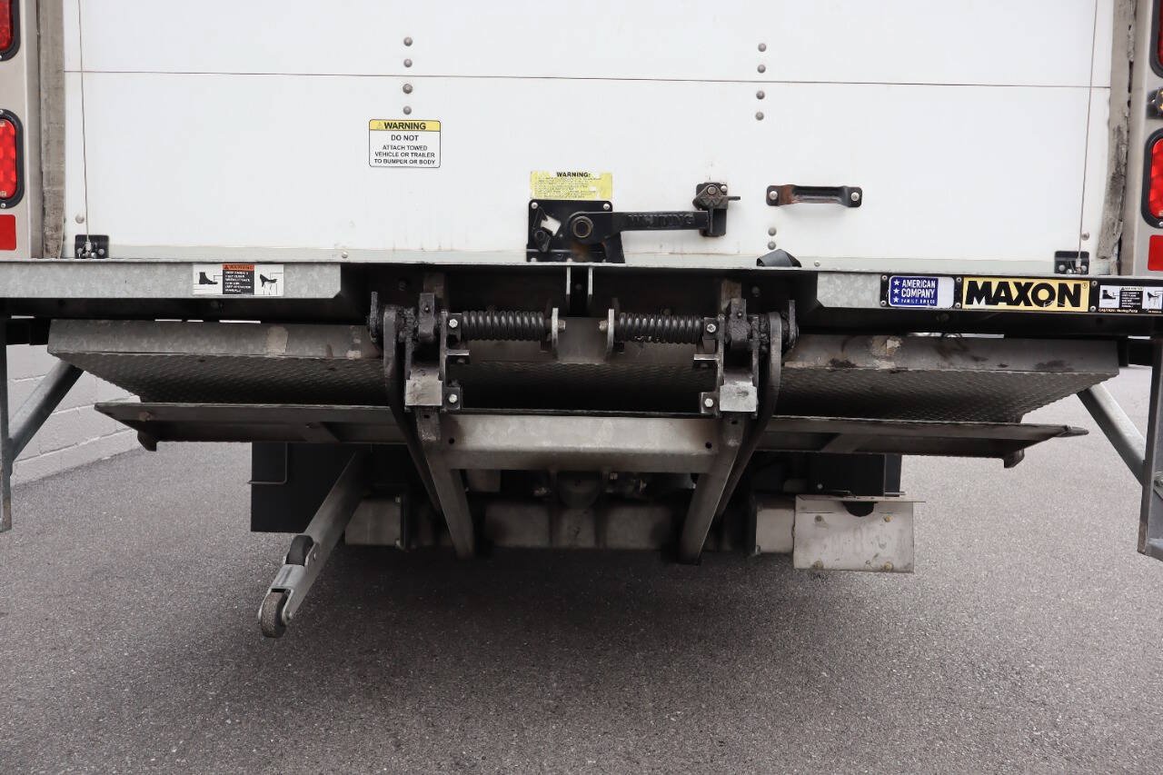 Used 2021 Isuzu NPR RWD image 4