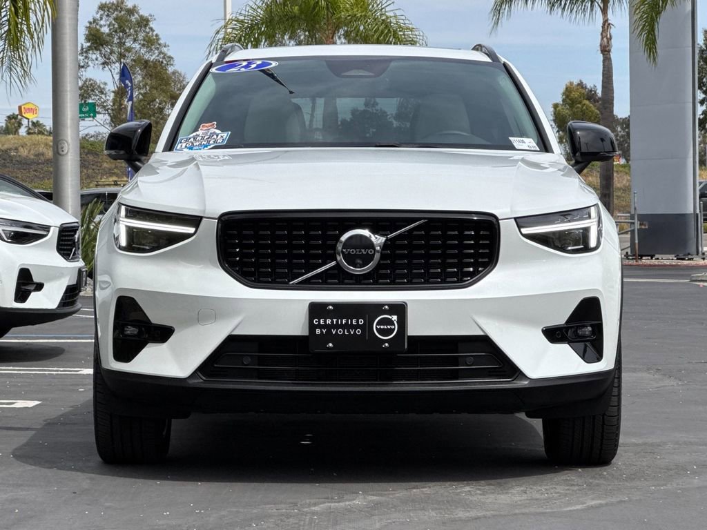 Certified 2023 Volvo XC40 B5 Ultimate image 8