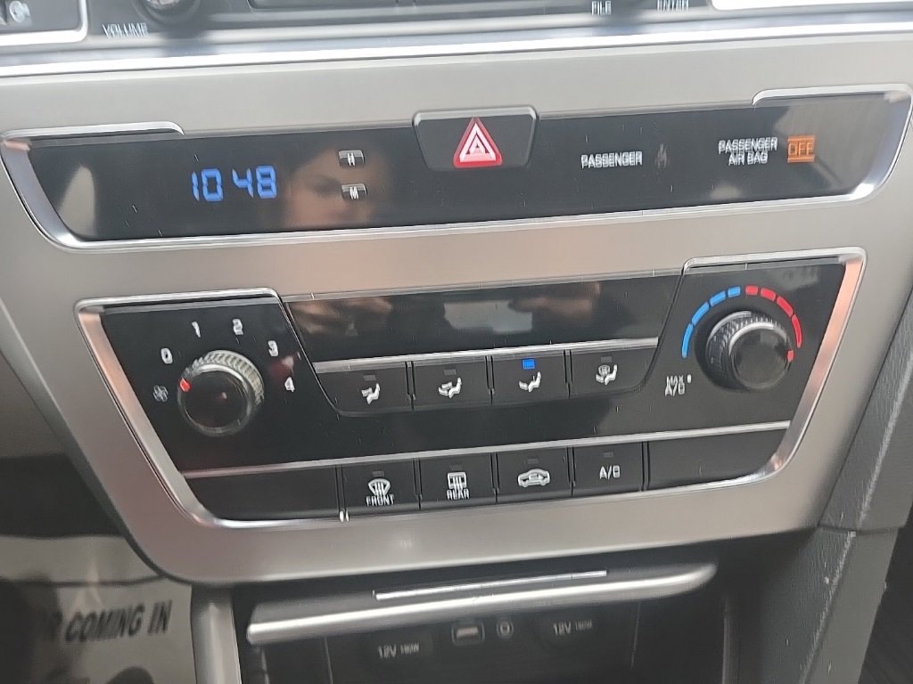 Used 2015 Hyundai Sonata SE w/ Option Group 09 image 22