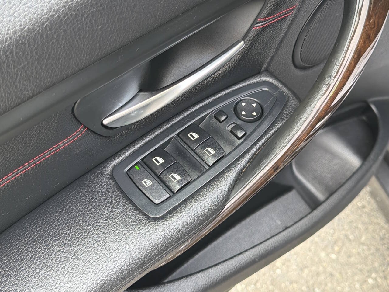 Used 2015 BMW 328d xDrive Sedan AWD/4WD image 26