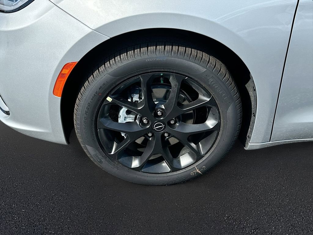 New 2026 Chrysler Pacifica Select image 39