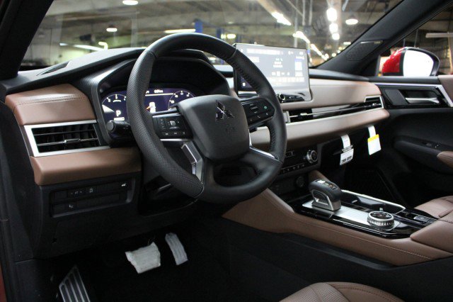 New 2026 Mitsubishi Outlander SEL image 5