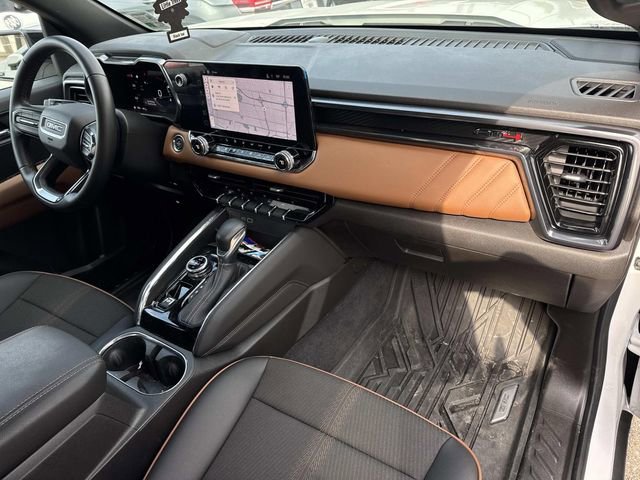 Used 2025 GMC Canyon AT4 image 16