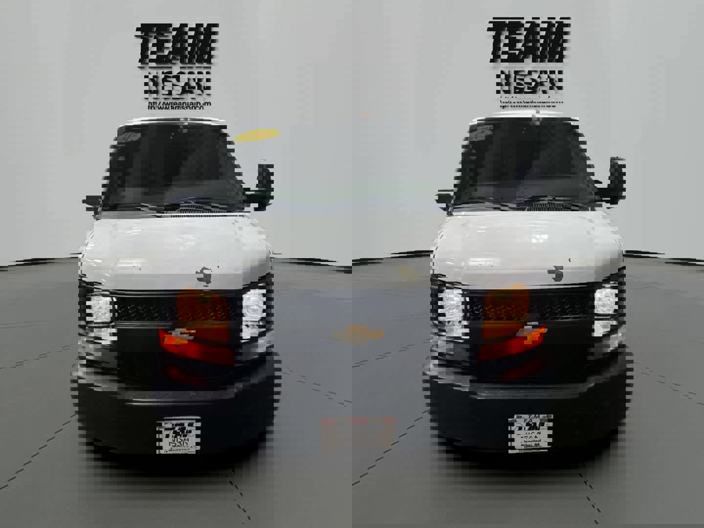 Used 2012 Chevrolet Express 3500 Extended image 2