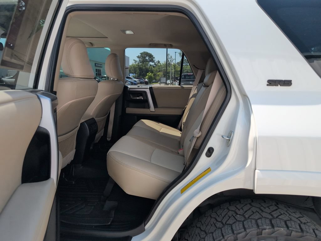 Used 2020 Toyota 4Runner SR5 Premium w/ Moonroof Package AWD/4WD image 11