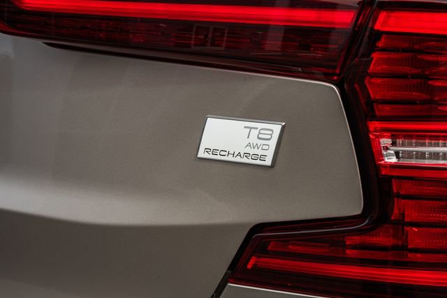 Certified 2023 Volvo S60 T8 Ultimate image 9