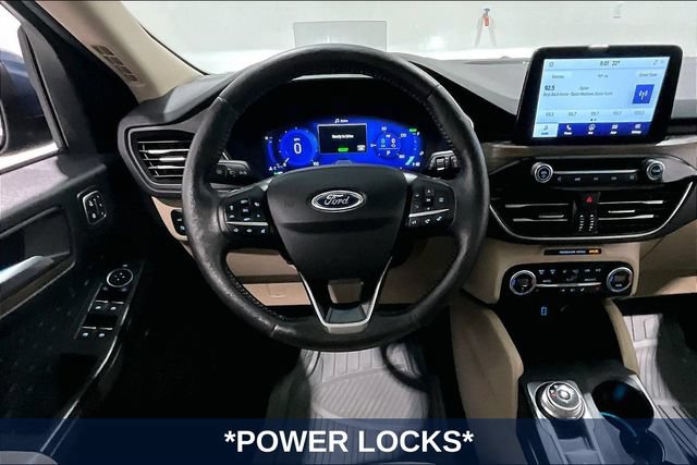 Used 2020 Ford Escape Titanium w/ Titanium Premium Package 2.0 AWD/4WD image 11
