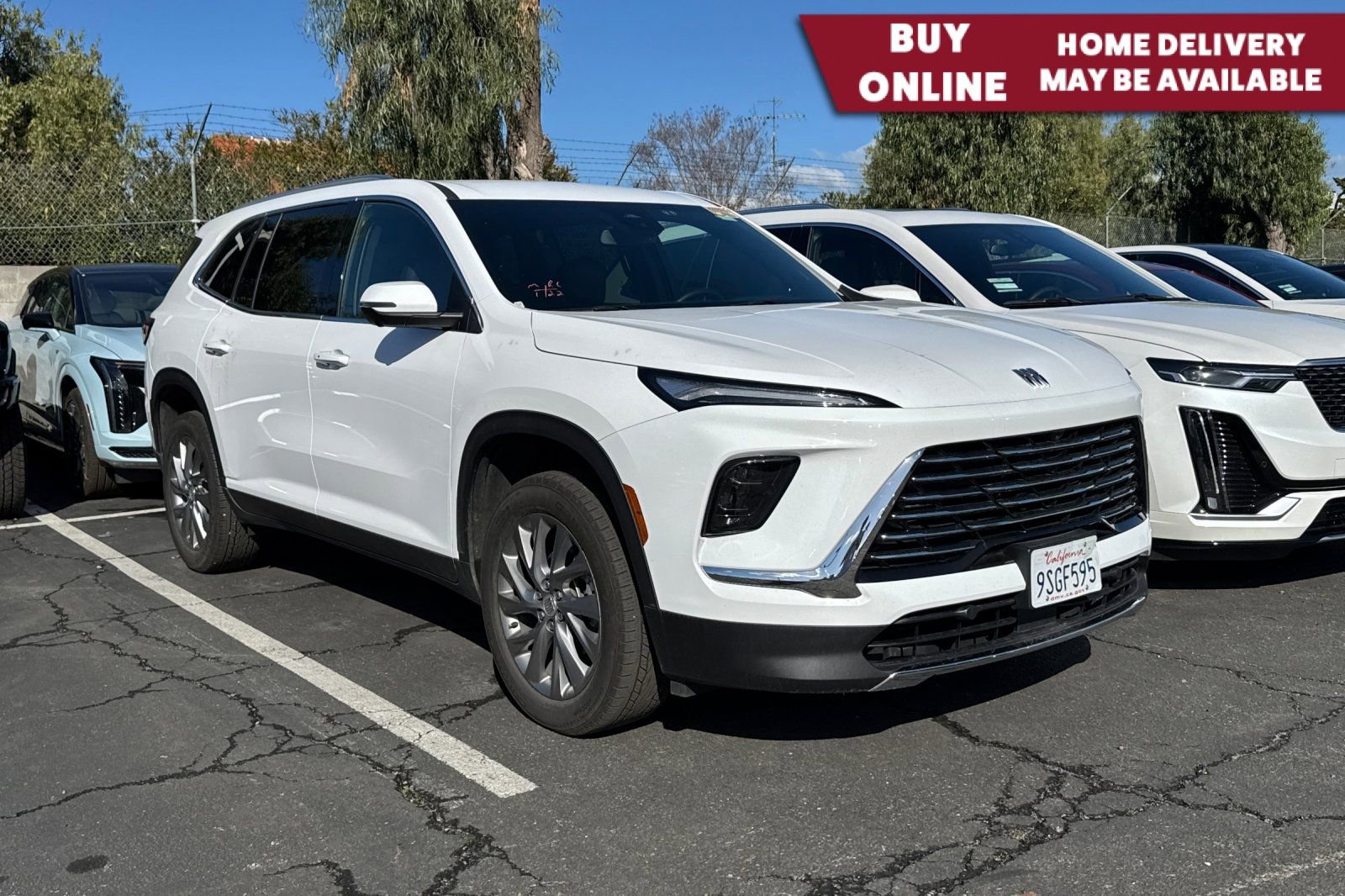 Used 2025 Buick Enclave Preferred image 1