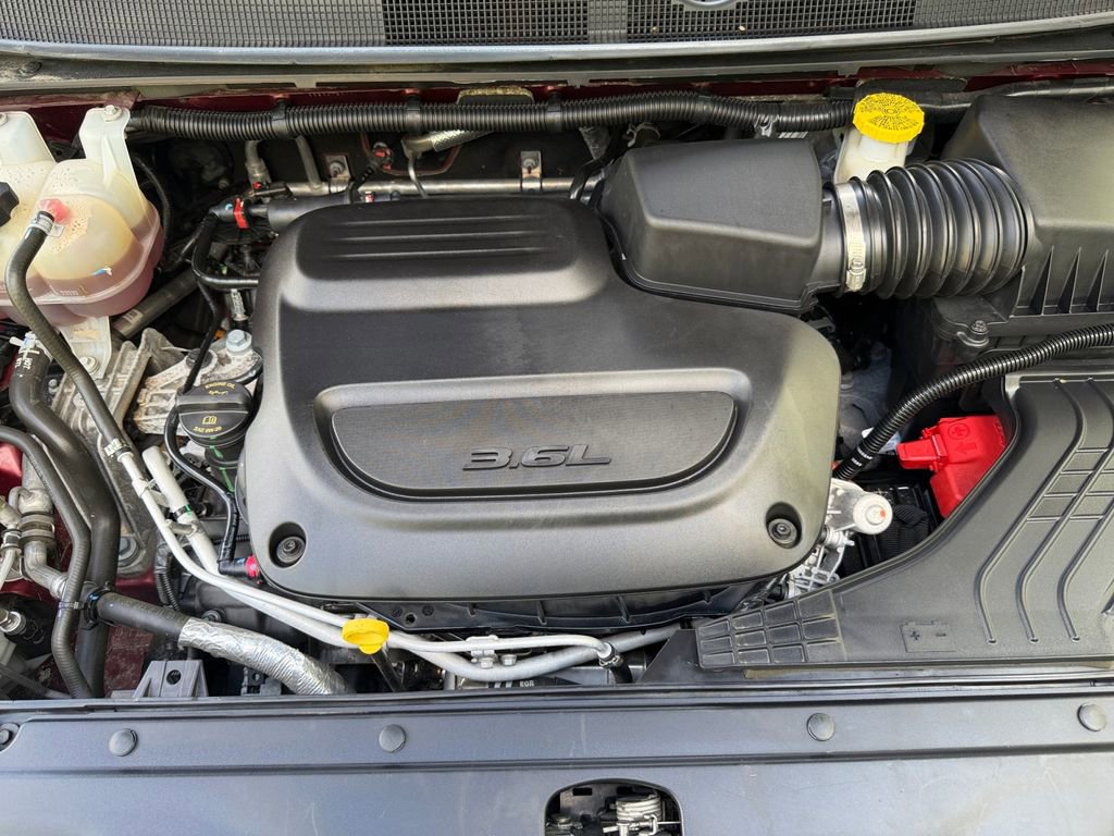 Used 2023 Chrysler Pacifica Limited image 22