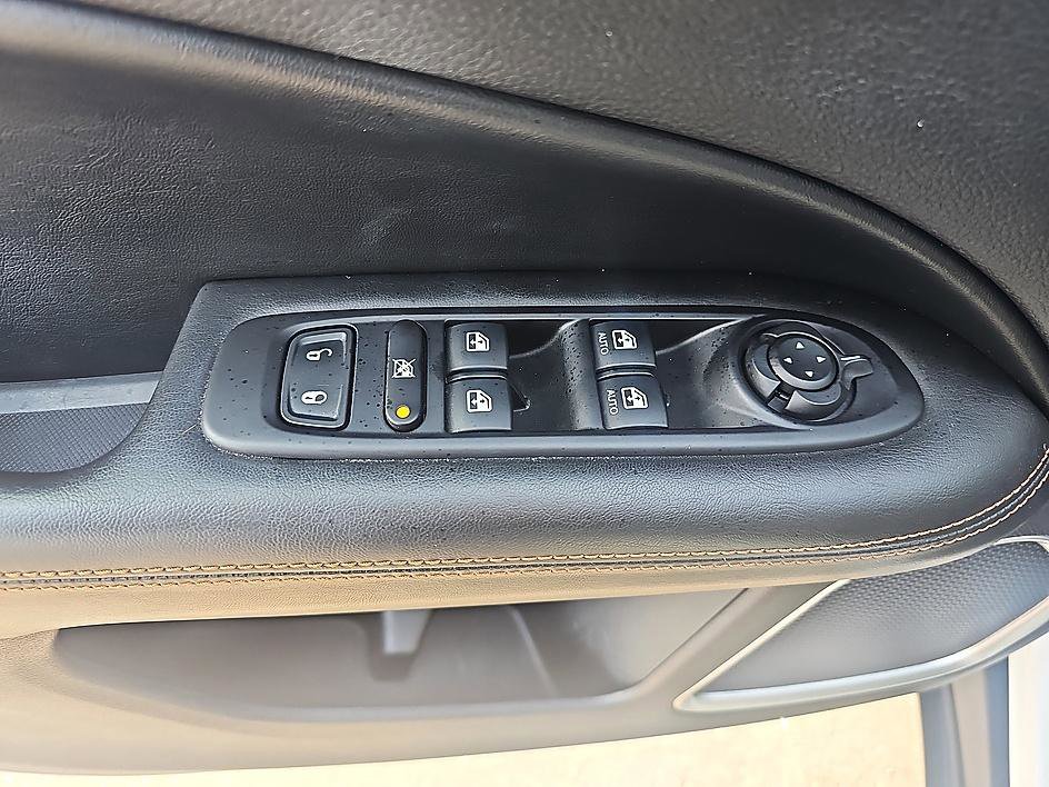 Used 2019 Jeep Compass Limited w/ Safety & Security Group image 13