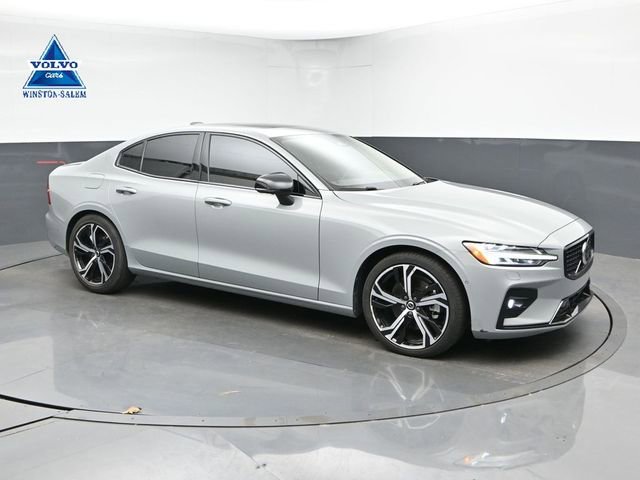 Used 2025 Volvo S60 B5 Plus FWD image 1