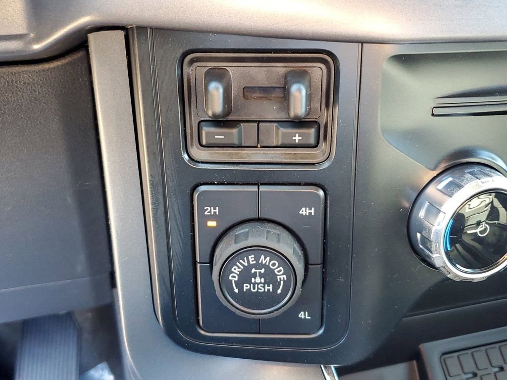 New 2025 Ford F150 XLT w/ Equipment Group 302A MID image 29