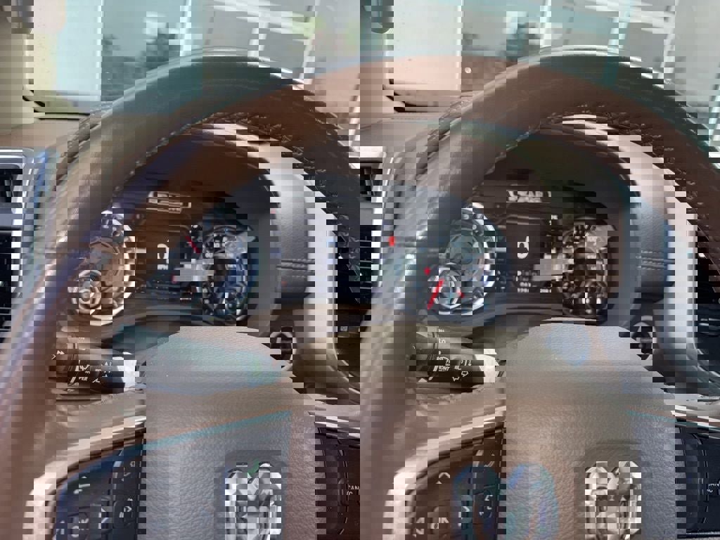 Used 2021 RAM 1500 Laramie image 13