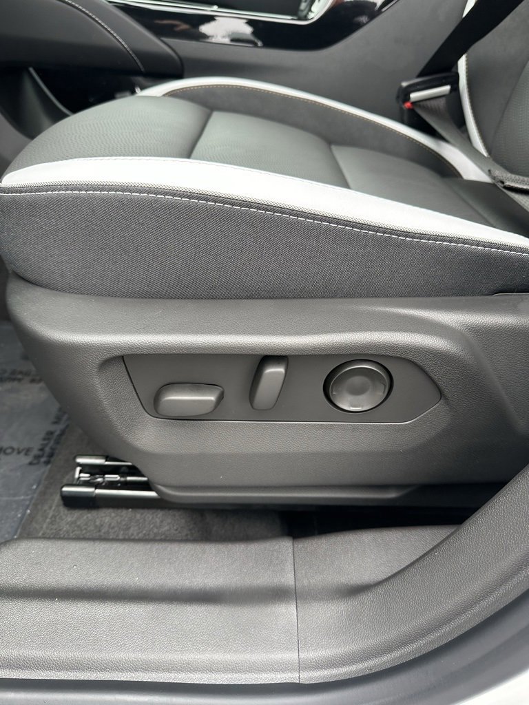 New 2025 Buick Envision Sport Touring image 18