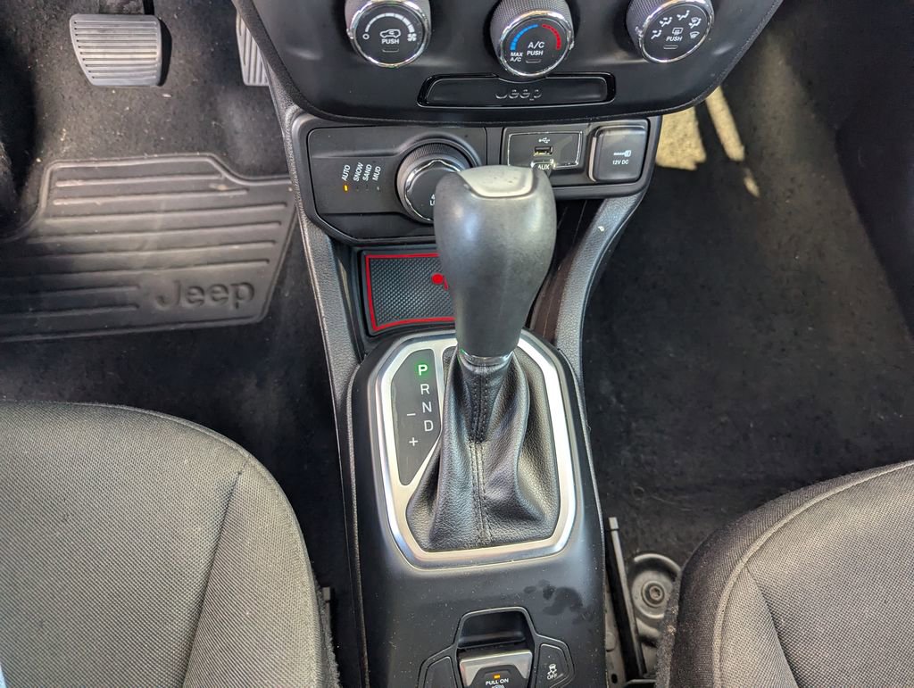 Used 2019 Jeep Renegade Sport w/ Sport Appearance Group image 14