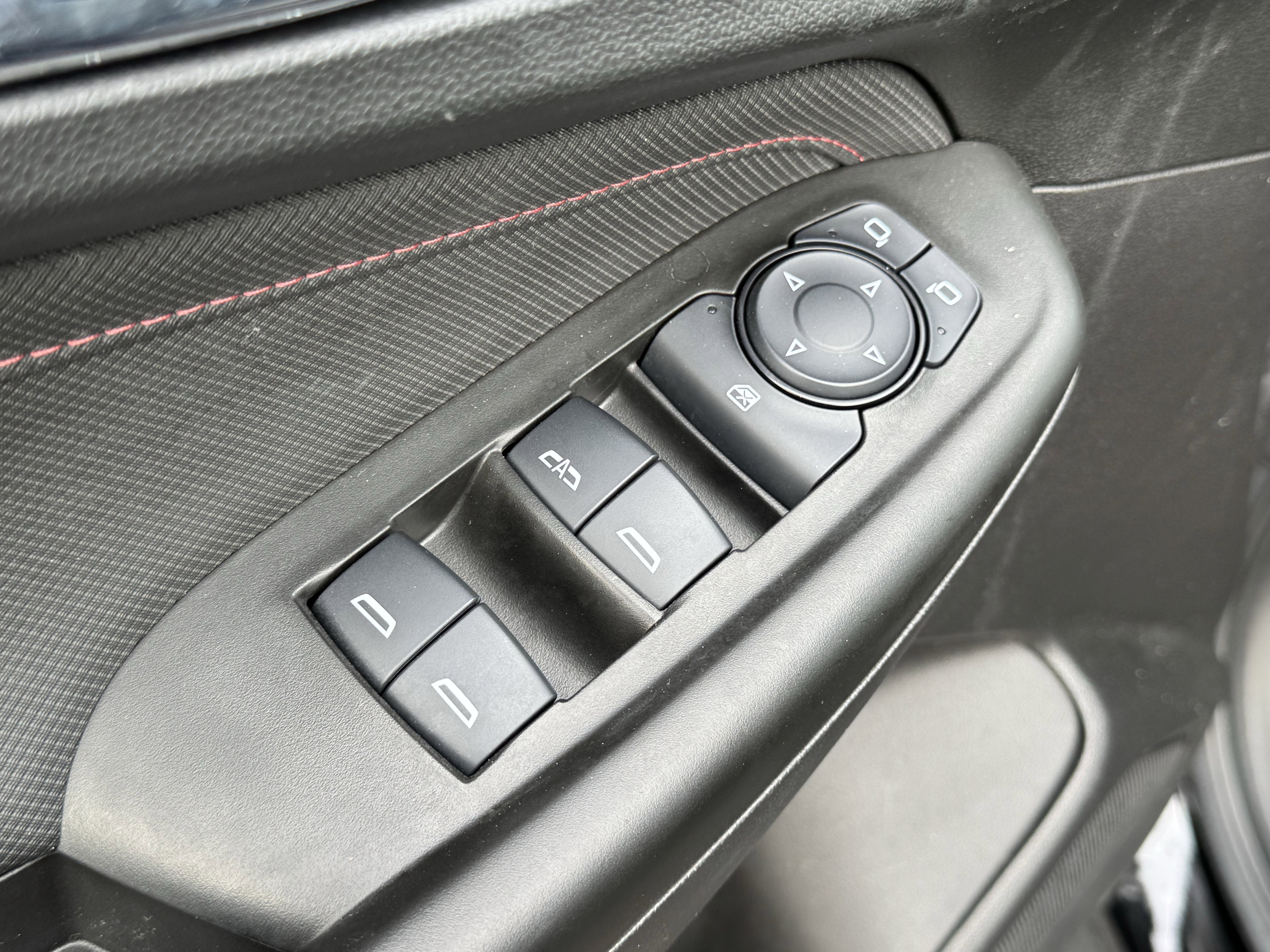 Used 2023 Chevrolet TrailBlazer RS w/ Convenience Package image 24