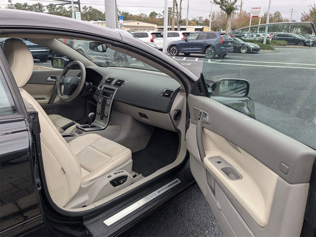 Used 2007 Volvo C70 T5 image 3