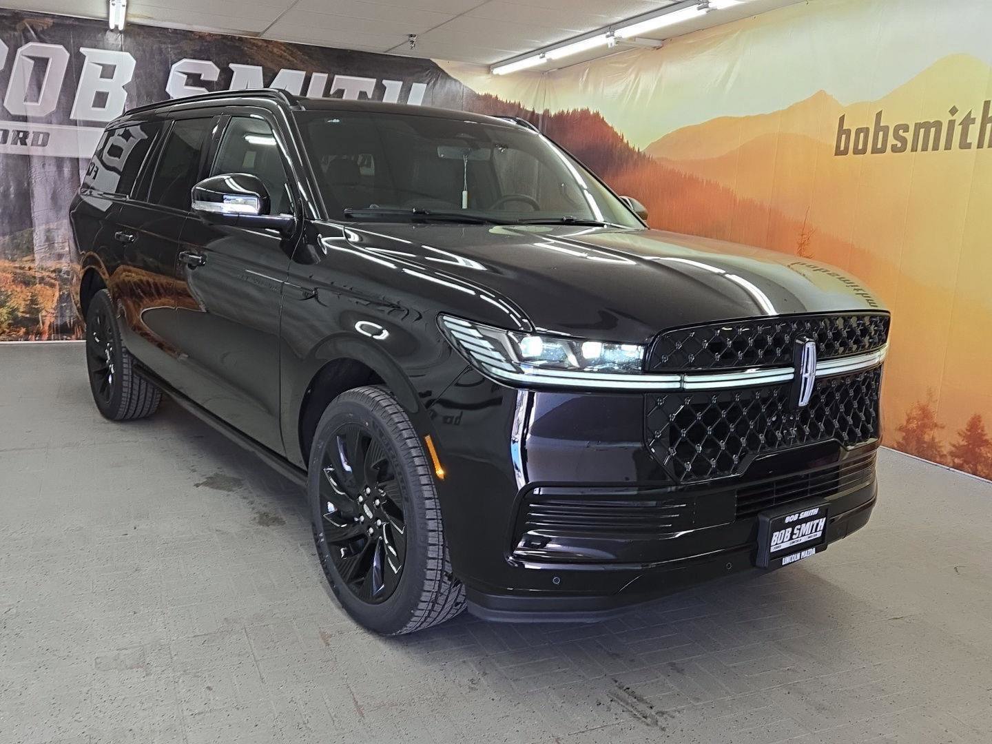 New 2026 Lincoln Navigator L Reserve w/ Jet Appearance Package image 1