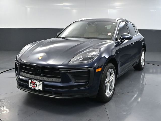 Used 2022 Porsche Macan Base image 11