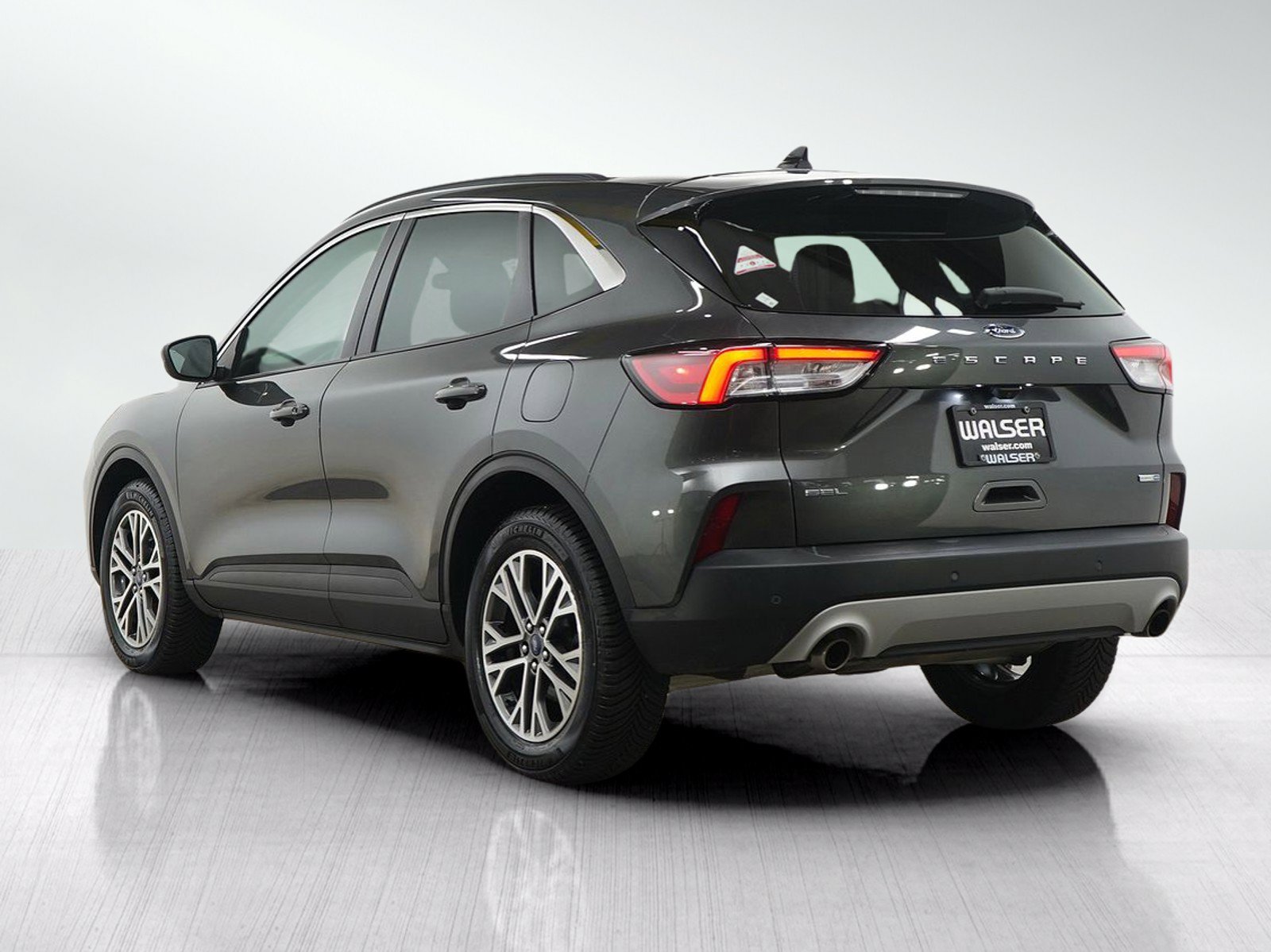 Used 2020 Ford Escape SEL AWD/4WD image 3