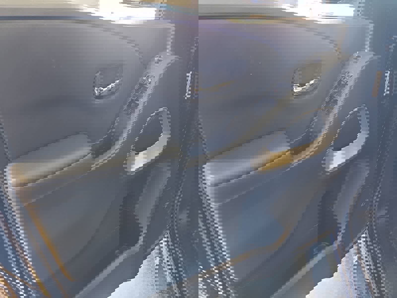 Used 2023 Nissan Frontier SV w/ SV Convenience Package image 16