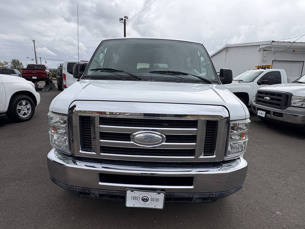 Used 2014 Ford E-350 and Econoline 350 XL w/ Power Windows & Locks Group RWD image 11