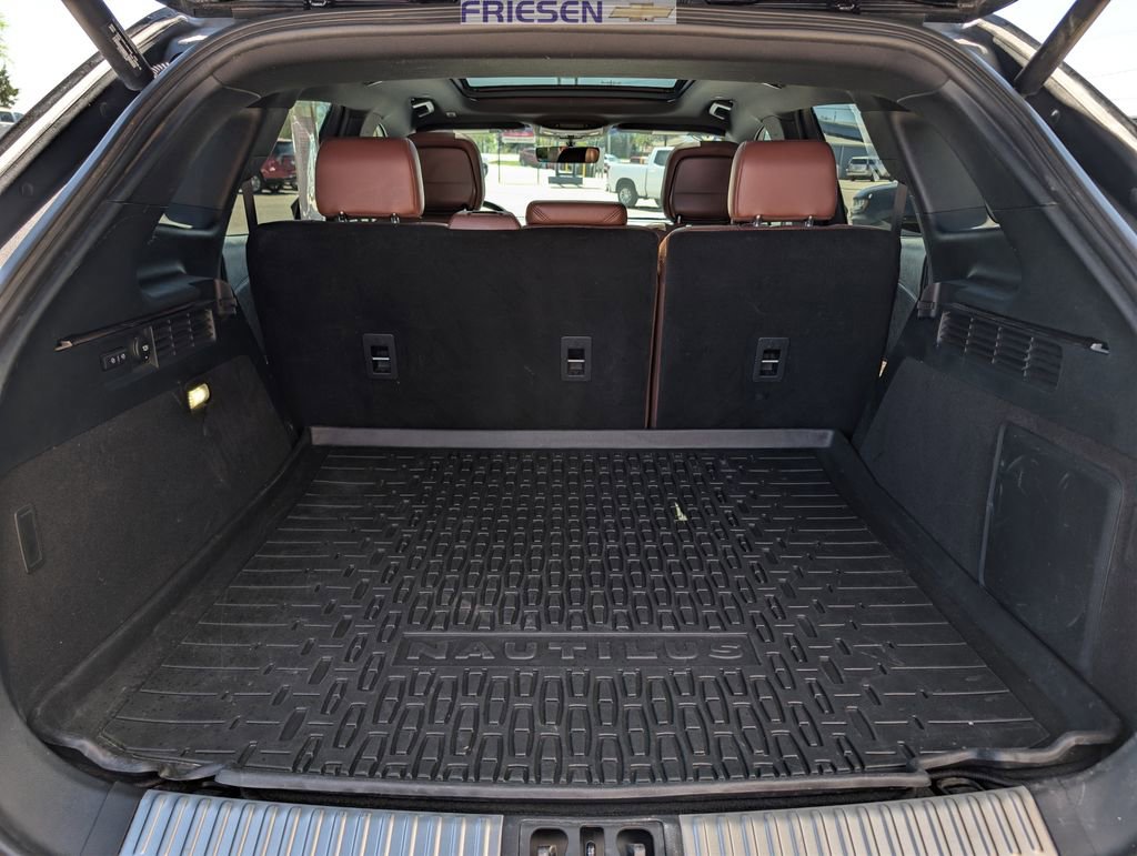 Used 2020 Lincoln Nautilus Reserve w/ Cargo Utility Package AWD/4WD image 25