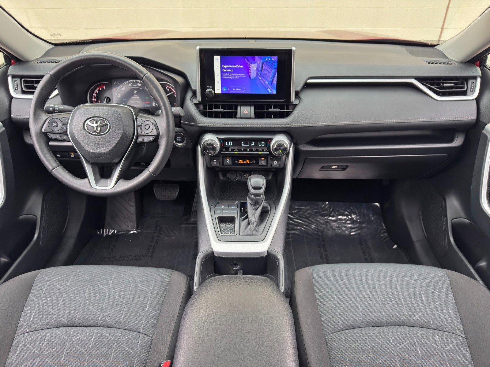 Used 2025 Toyota RAV4 XLE w/ Convenience Package FWD image 12