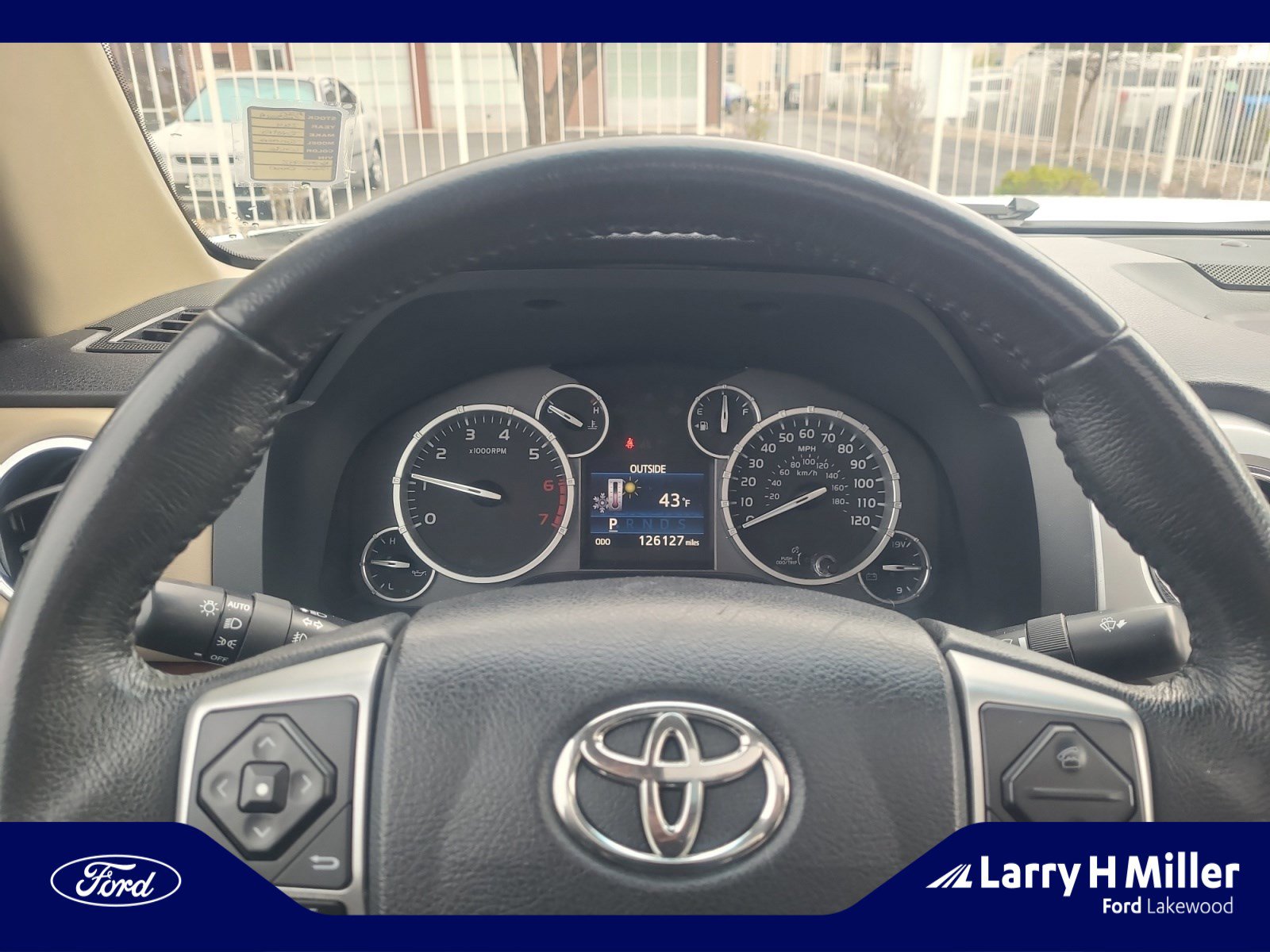 Used 2014 Toyota Tundra Limited w/ Limited Premium Package image 10