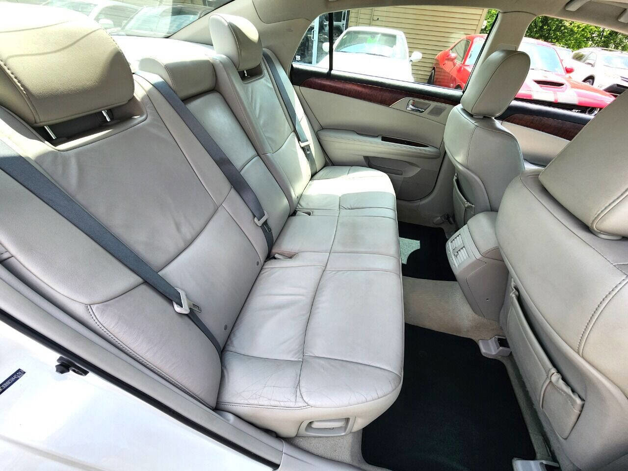 Used 2012 Toyota Avalon image 26