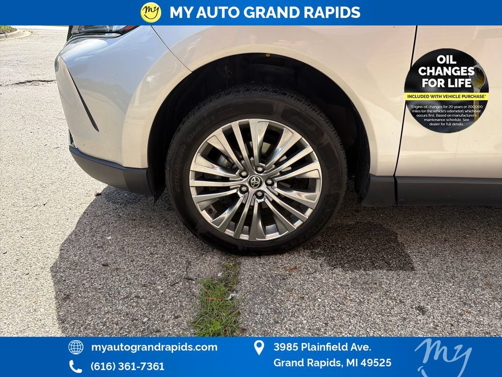 Used 2021 Toyota Venza Limited w/ Advanced Technology Package AWD/4WD image 30