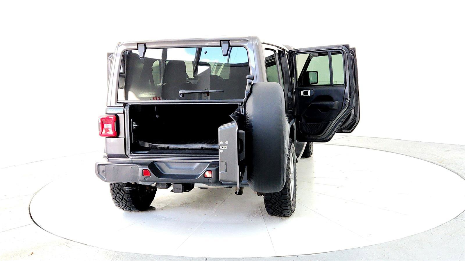 Used 2019 Jeep Wrangler Unlimited Sahara w/ Dual Top Group image 11
