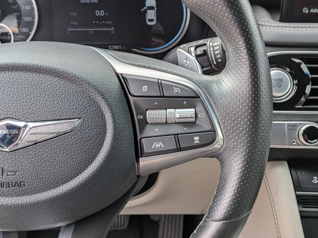 Used 2023 Genesis G70 2.0T RWD image 16