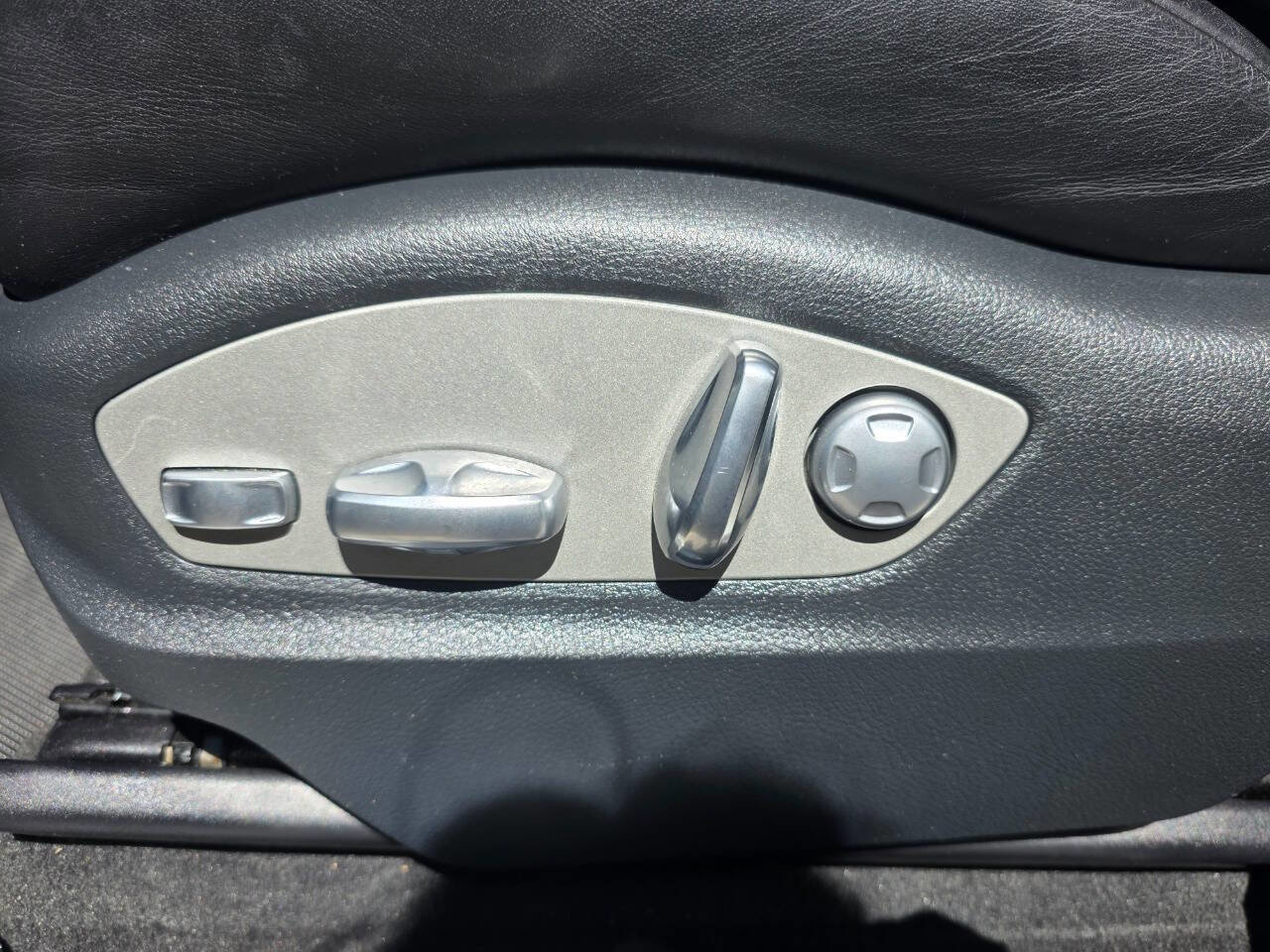 Used 2015 Porsche Macan S w/ Premium Package Plus AWD/4WD image 14